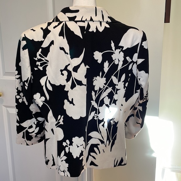 Talbots black and white floral print short jacket. Cotton pique. 14WP. VGUC - Picture 3 of 5